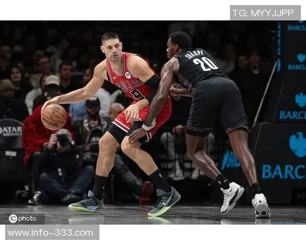 克洛尼表现不佳17投仅4中三分球命中率低迷助攻与篮板难掩失利